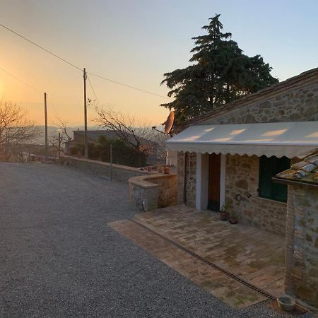 Casa Vacanze Elisabetta Montalcino Esterno foto